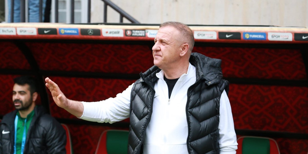 Mesut Bakkal istifa etti