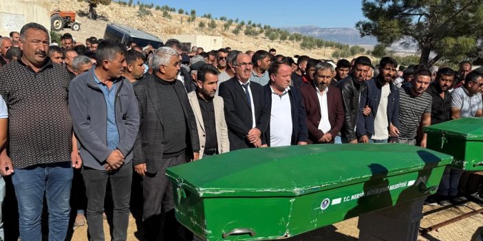 Mersin’deki kazada ölen 3 kişi toprağa verildi