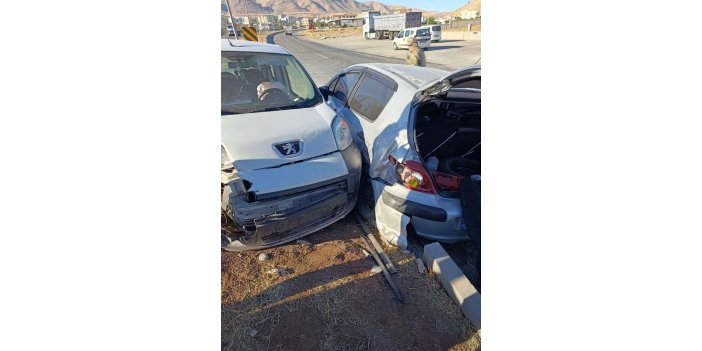 Kurtalan'da iki otomobil çarpıştı: 1 yaralı