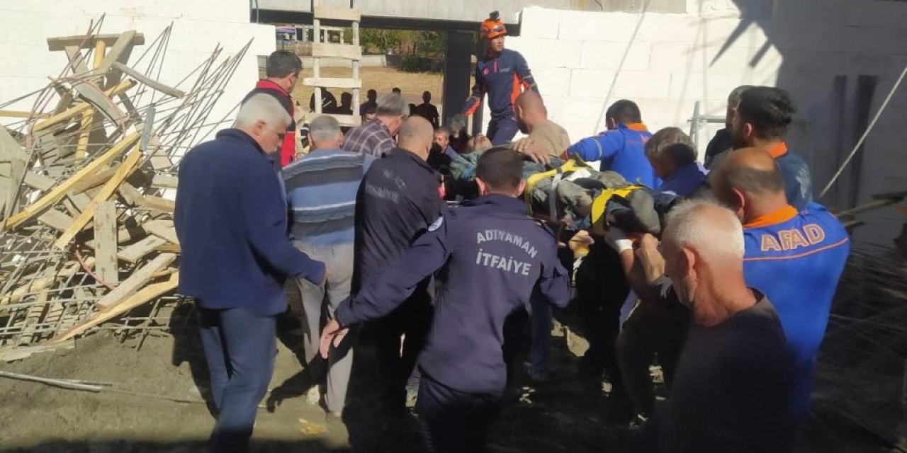 Cami kubbesi çöktü: 5 yaralı