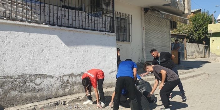 Lise öğrencilerinden örnek çevre temizliği