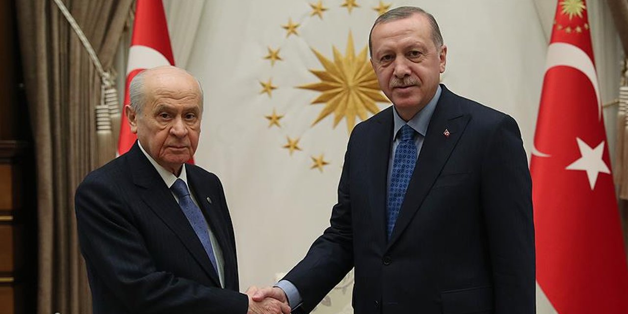 Bahçeli’den “İttifakta çatlak” iddialarına sert yanıt: “Geçiniz beyler, çuvalladınız”