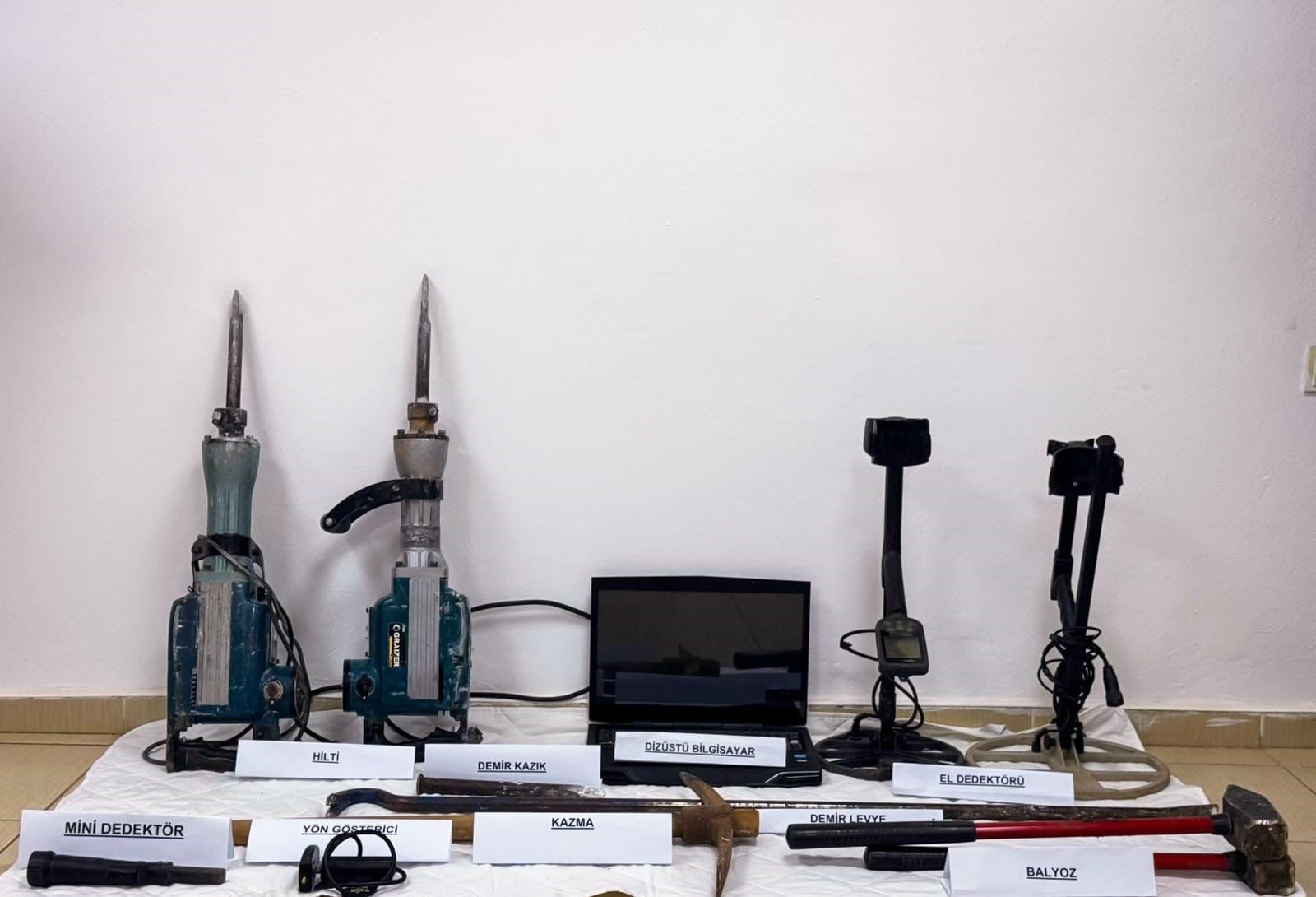 Kaçak kazı operasyonu: 3 gözaltı