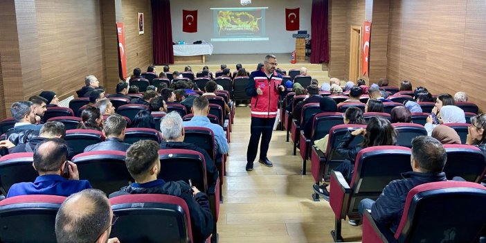Hakkari'de öğretmenlere afet eğitimi