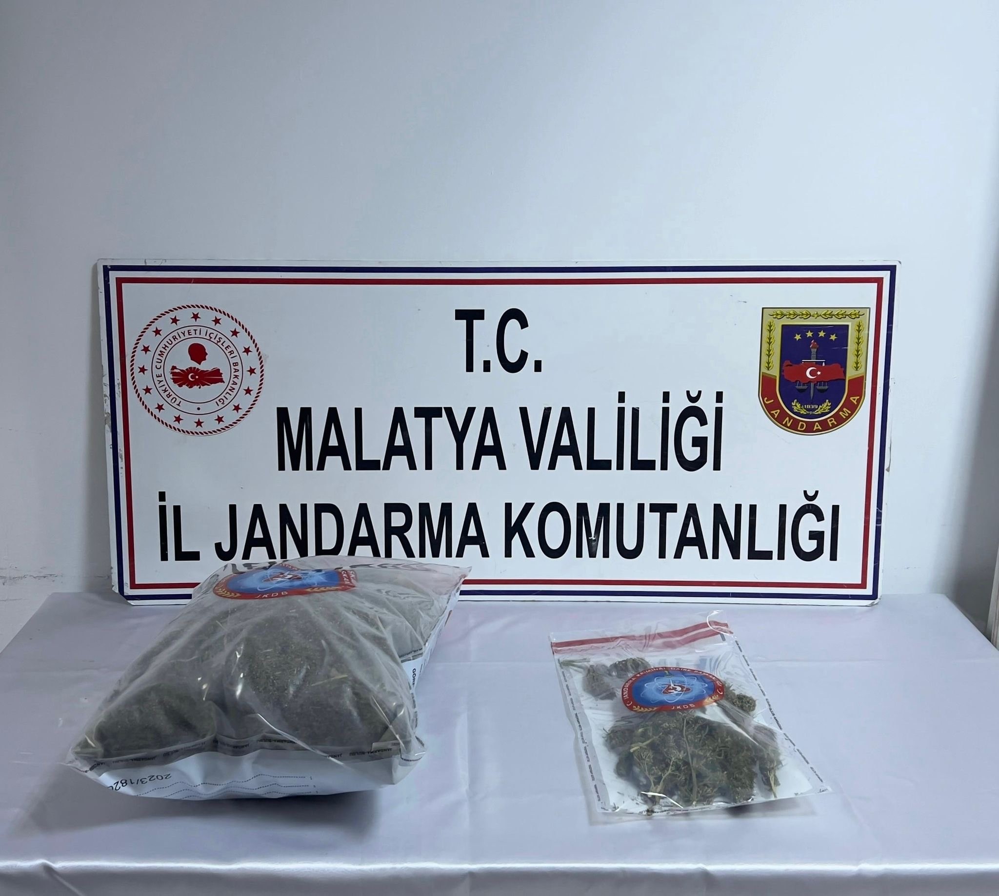 Malatya’da 3 kilo esrar ele geçirildi