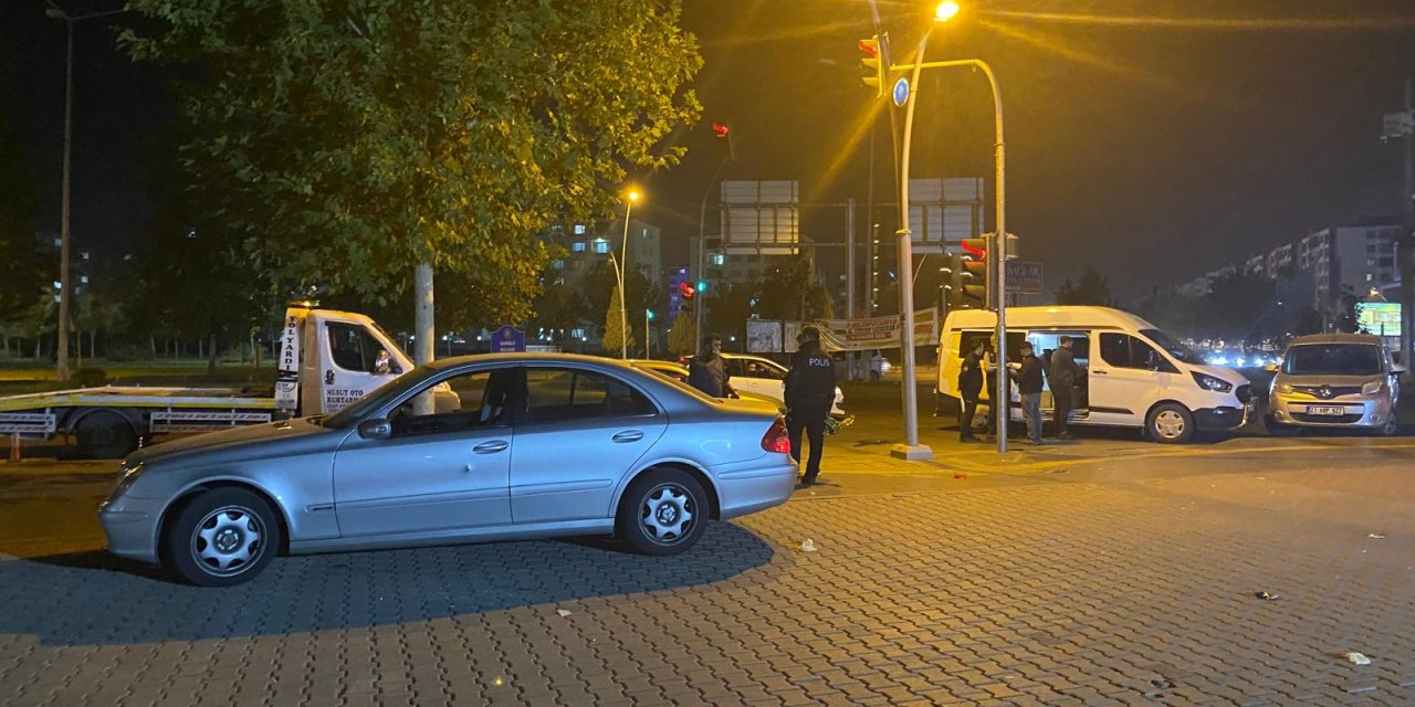 Diyarbakır'da araca silahlı saldırı: 1 kişi öldü