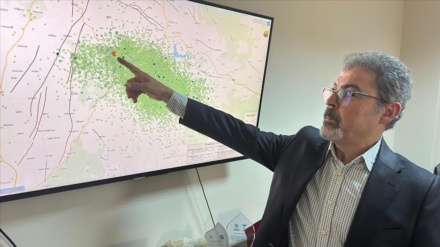 Sındırgı'daki depremlerin stres analizi yapılıyor