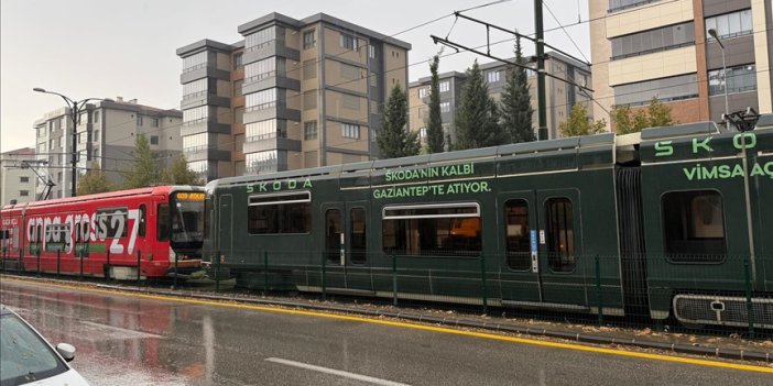 Gaziantep'te tramvaya yıldırım isabet etti