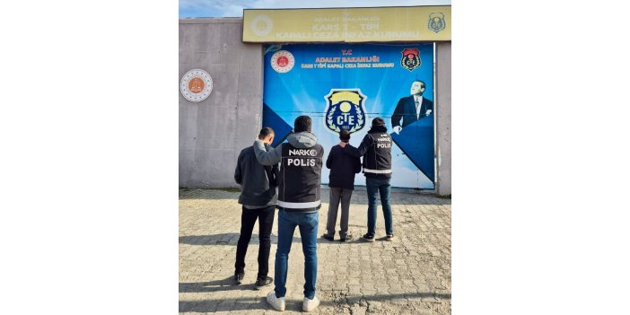 Kars’ta kesinleşmiş hapis cezası bulunan 2 kişi yakalandı