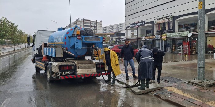 DİSKİ, sağanak yağışa karşı sahada