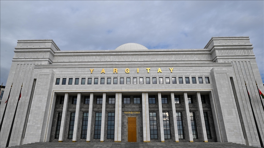 Eski sevgilisinin fotoğraflarını paylaşan sanığa hapis cezası