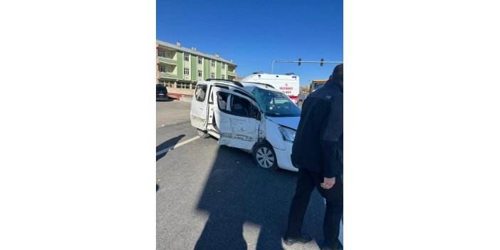 Van'da trafik kazası: 3 yaralı