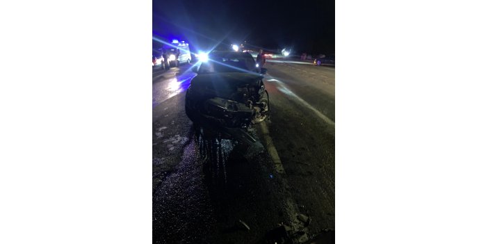 İki otomobil çarpıştı: 2 yaralı