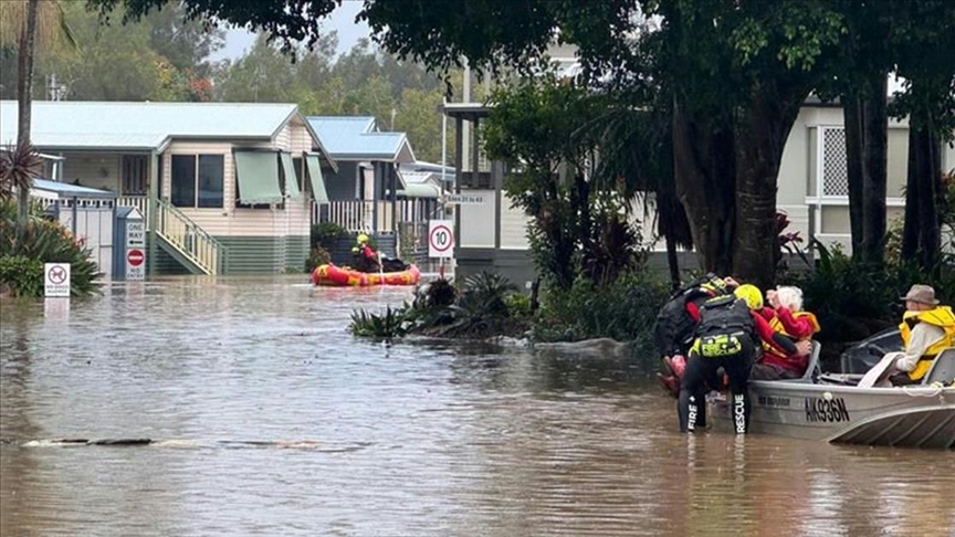 Avustralya'da binlerce ev ve iş yeri elektriksiz kaldı