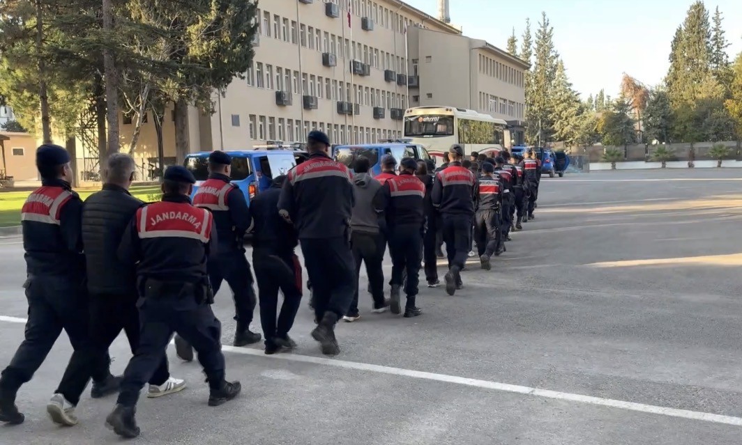 DEAŞ’a finans desteği sağlayan 13 kişiyi yakaladı