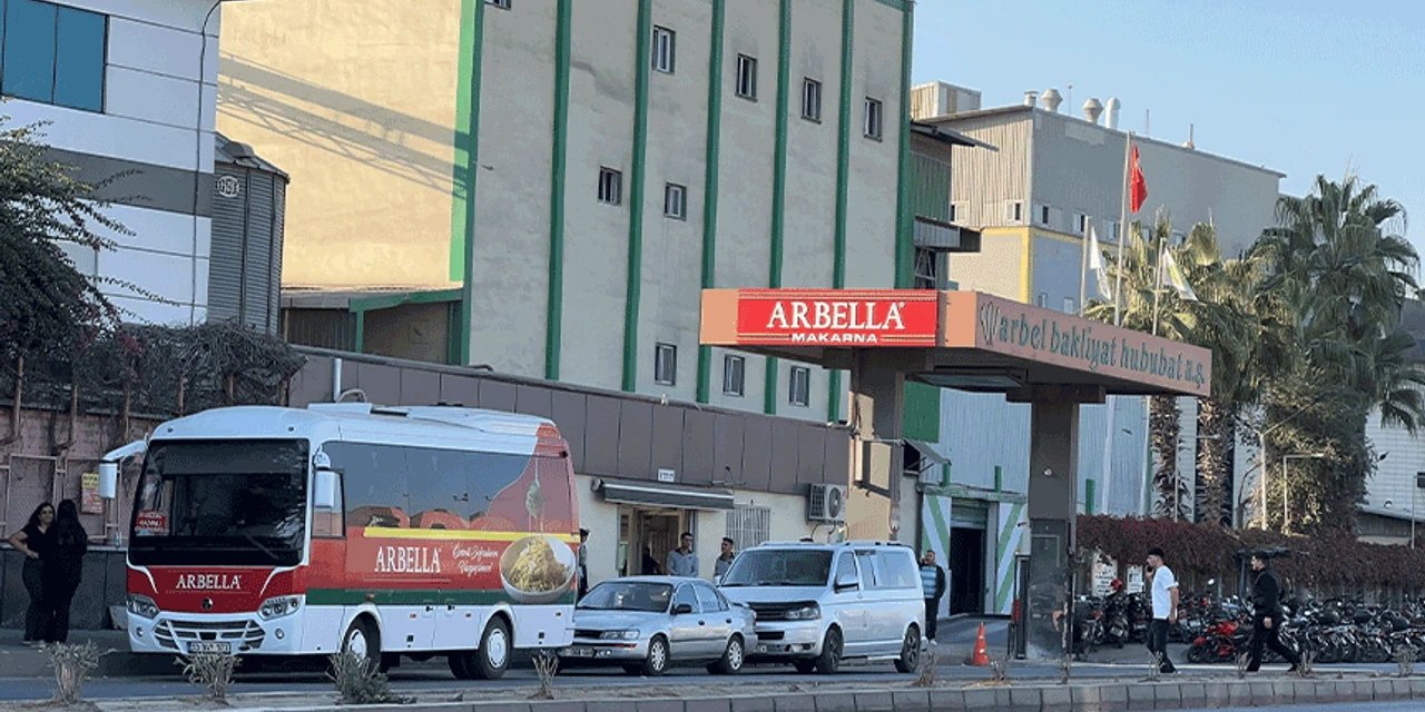 Mersin’de 14 işçi fabrikadaki ilaçlamadan zehirlendi