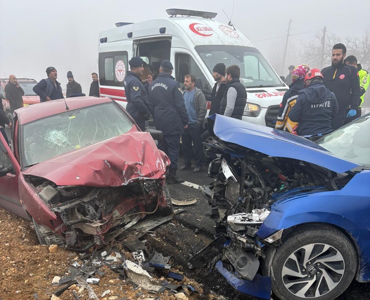 Malatya'da iki otomobil çarpıştı: 5 yaralı