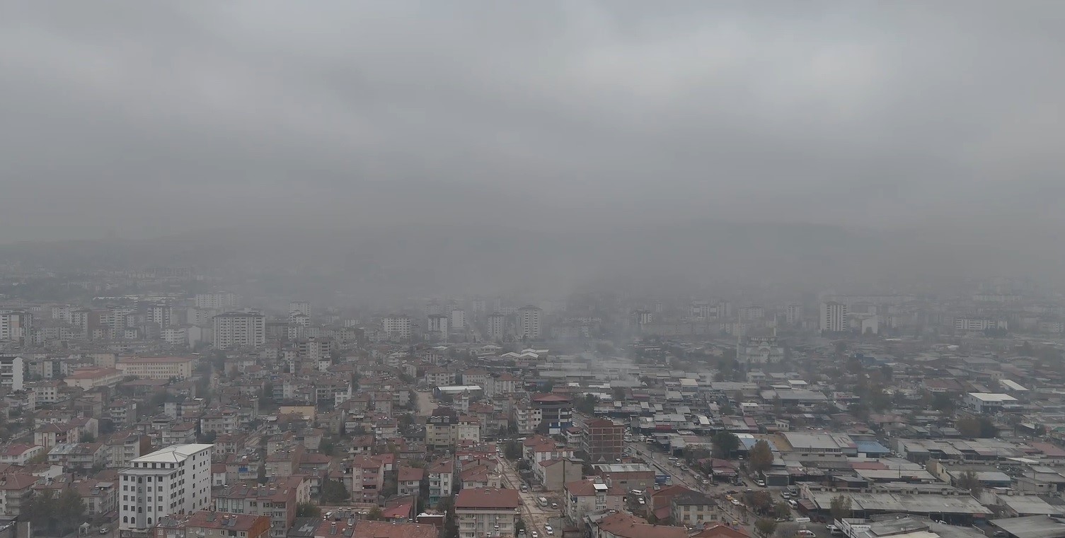 Elazığ'da sis etkisi sürdürüyor