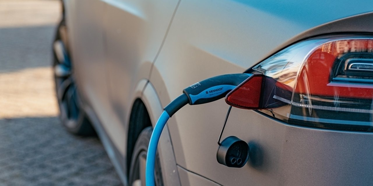 Elektrikli araçlara yeni vergi modeli: Kilometre başına ücret dönemi başlıyor