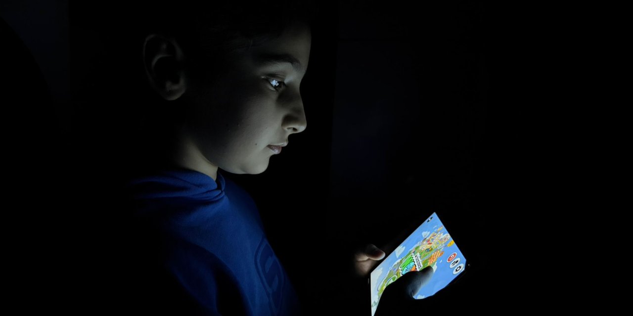 Uzmanlar uyardı: Küçük çocuklarda ekran süresi tehlikeli boyutta