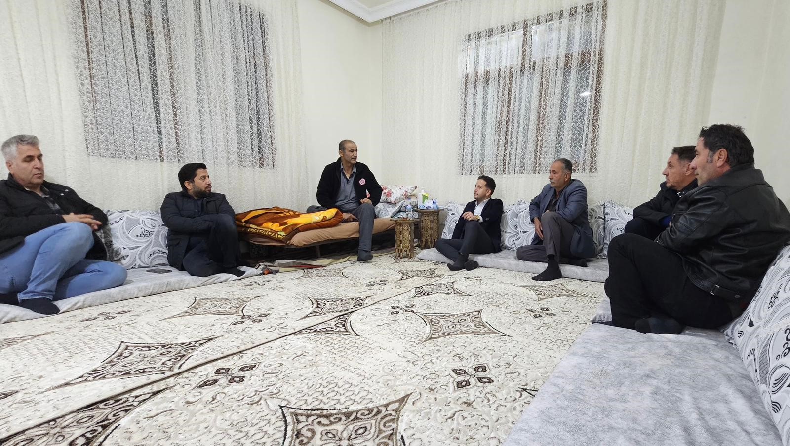 Aküzüm, hasta üyeleriyle görüştü