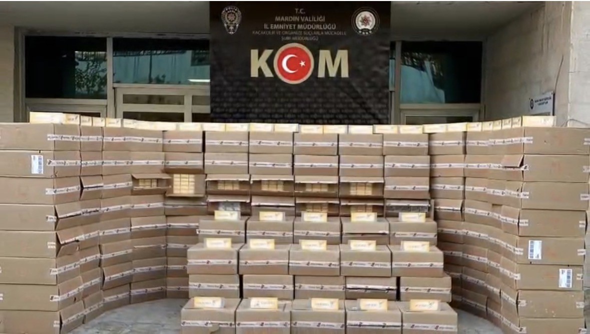 Depoda 78 bin paket kaçak sigara yakalandı