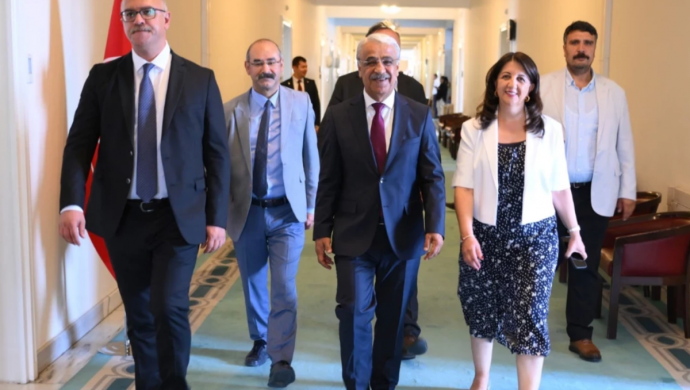 İmralı Heyeti Öcalan'la görüşmeden döndü