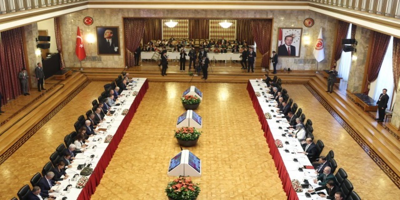 Komisyon toplandı: Öcalan'la görüşme tutanakları açıklanacak mı?