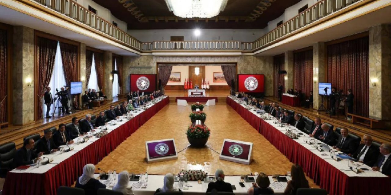 Komisyonda Öcalan tutanakları okunmadı: Özet okundu