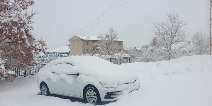 Van’da 11 yerleşim yeri ulaşıma kapandı