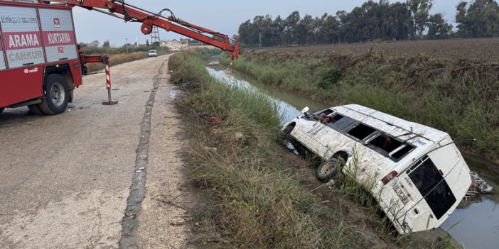 İşçileri taşıyan servis kanala düştü: 18 yaralı