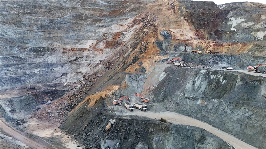 Göçük altında kalan şantiye müdürünü arama çalışmaları 25 gündür sürüyor