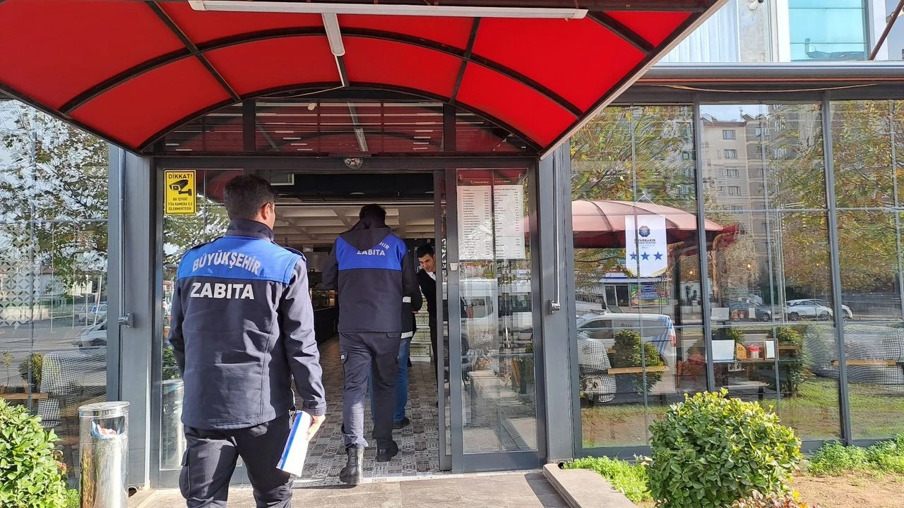 Diyarbakır’da 426 kg sağlıksız ürün imha edildi