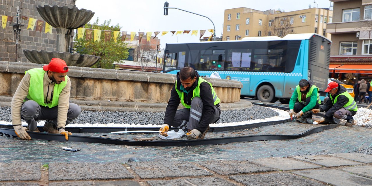 Diyarbakır Dağkapı Meydanı'ndaki tarihi havuz yeniden hayat buluyor