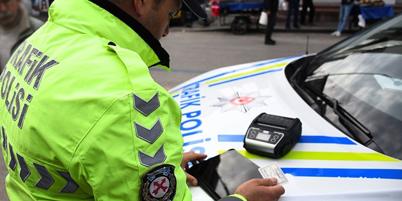 Trafik cezalarına büyük zam kesinleşti: En düşük ceza 1.246 tl olacak