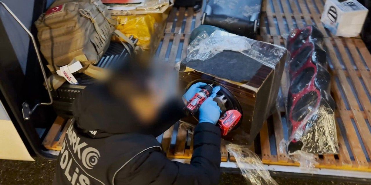 Otobüste 3 kilo metamfetamin ele geçirildi