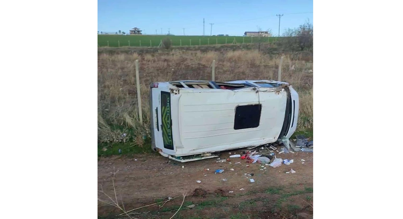 Diyarbakır'da otomobil ile minibüs çarpıştı: 7 yaralı