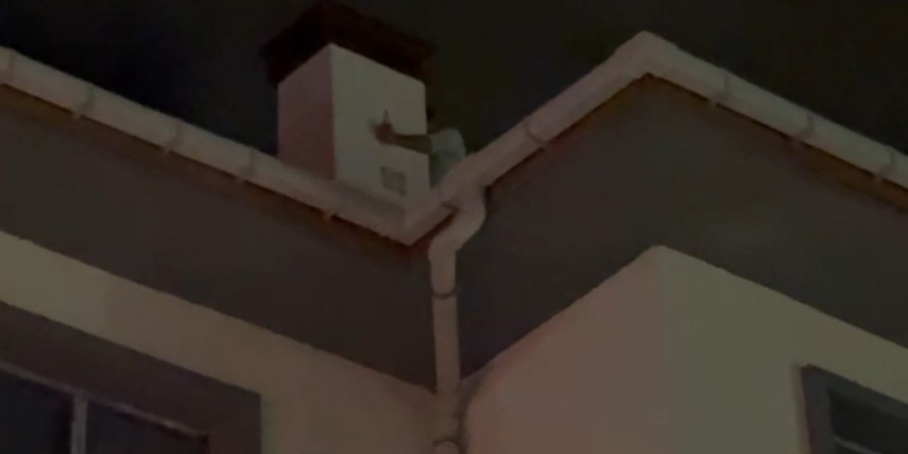 Babasıyla tartışıp, intihar için çatıya çıktı