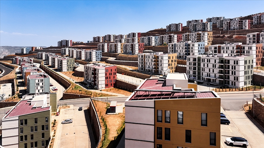 Asrın inşa seferberliğinde sona doğru