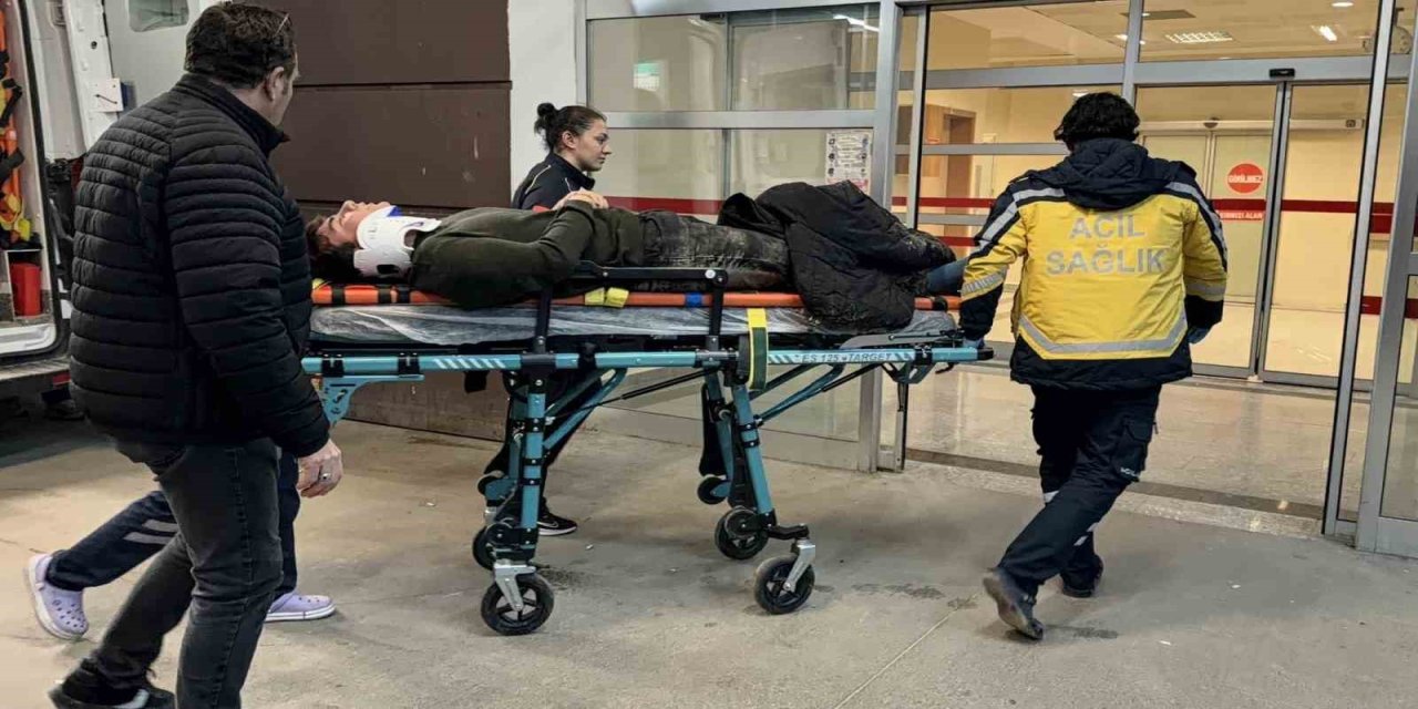 Kontrolden çıkan motosiklet devrildi: 1 yaralı