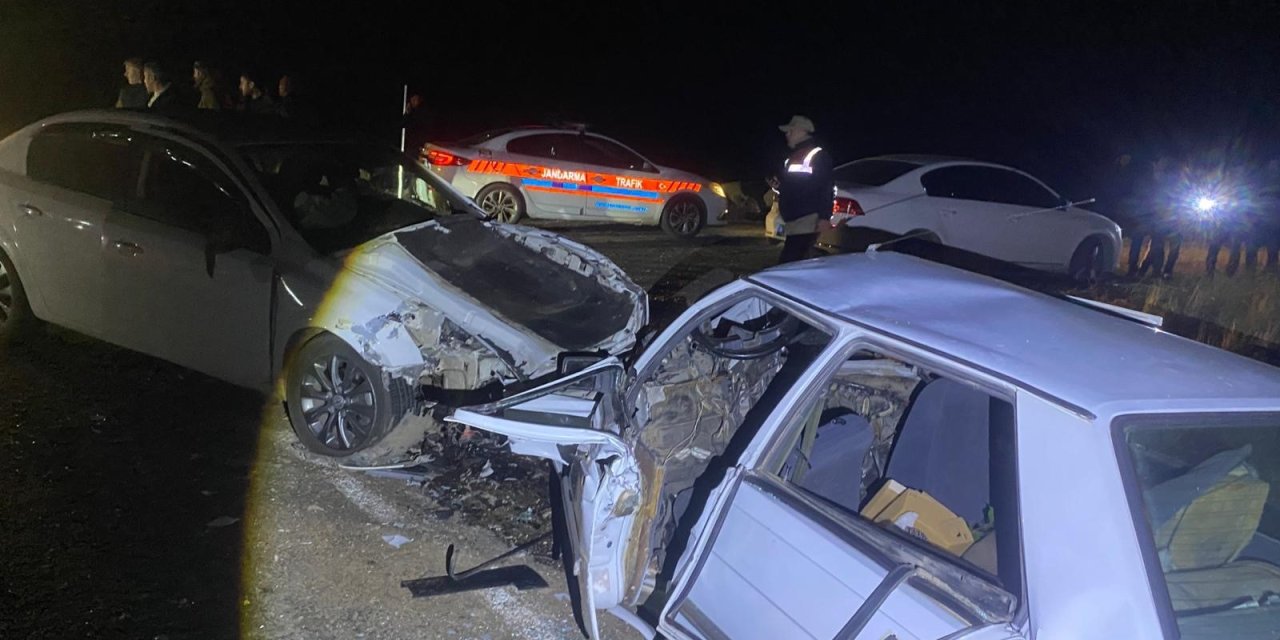 Siverek’te iki araç çarpıştı: 7 kişi yaralandı