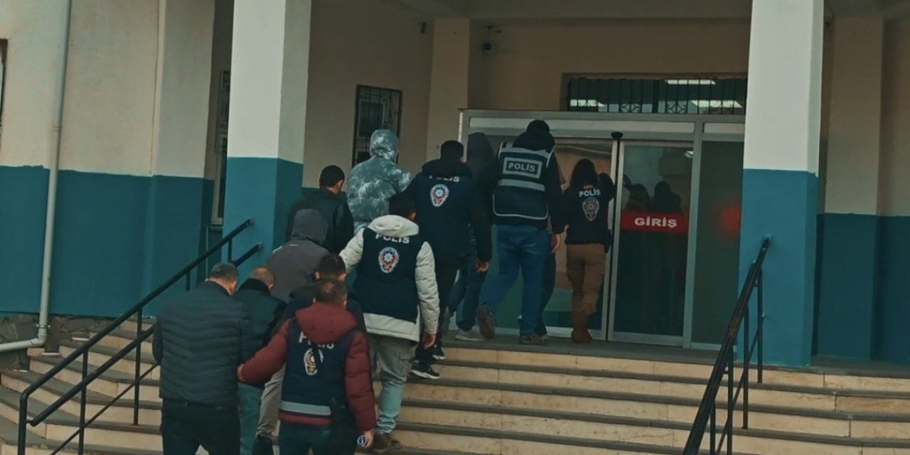 Muş'ta dolandırıcılık operasyonu: 5 tutuklama