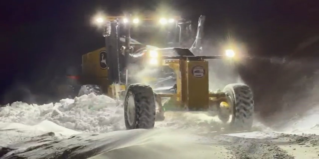 Kar yağışından kapanan 108 köy yolunda çalışmalar sürüyor