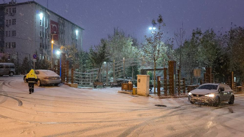 Ergani’de yollar piste döndü