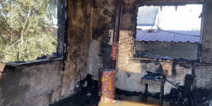 5 çocuklu ailenin evi küle döndü