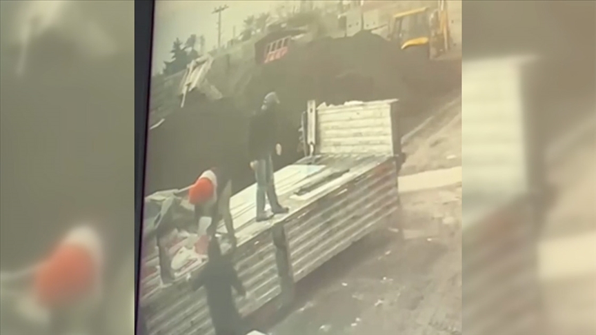 Hatay'da yıldırım düşmesi sonucu bir kişi yaralandı