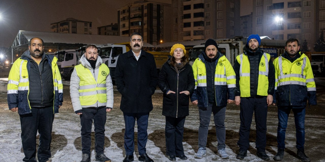 Eşbaşkanlar karla mücadeleyi sahada yönetti