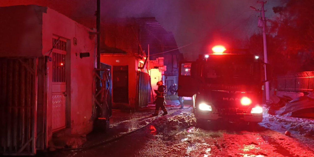 Oduncular pazarında yangın