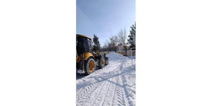 Çermik’te okul bahçeleri temizlendi