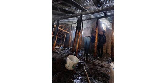 Van'da çatı yangını